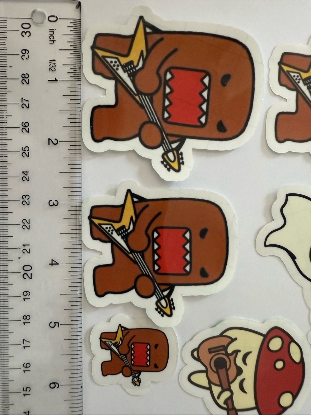 Domo Rocking Guitar Sticker Set - Brown & Red - Picture 2 of 7